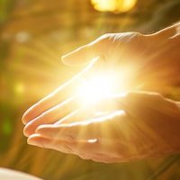 energy healing hands